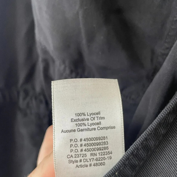 Aritzia Wilfred  Free Valletta Cropped Twill Overalls Black Size Small - Picture 9 of 9